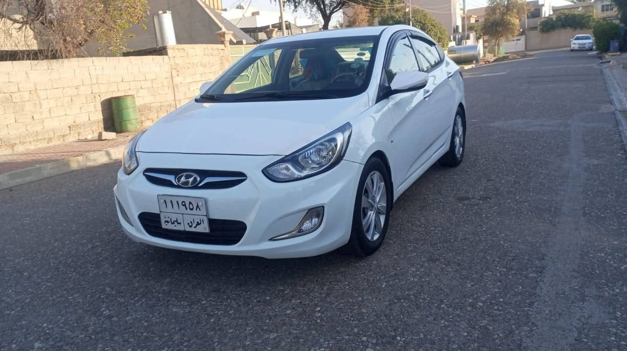 اكسنت موديل 2012 
بدون صبغ كير محرك بشرط 
دفتر بنزين بي سنويه منتهيه صار سنه سعر٩١ شراي خابر
***********مكان كركوك للبيع فقط ماراوس ولا ابيع قسط كركوك, العراق
