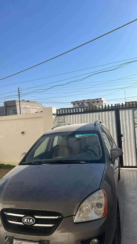كيا راوند ٢٠٠٩ صبغ عام الشرعي بالشركاط كير محرك شرط تدفئه تبريد إذا اكو سياره عاليه وانطي فرق
***********

