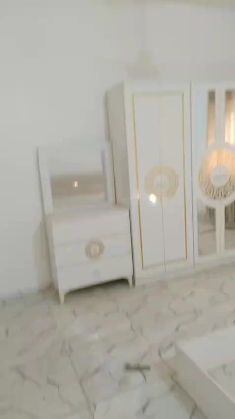 غرف اخشاب عدد ٢ للبيع استخدام قليل نظيفات ٩٥ % البيضه سعرها ٦٥٠ وبيه مجال والثانيه مليون ونص للاستفسار ***********
