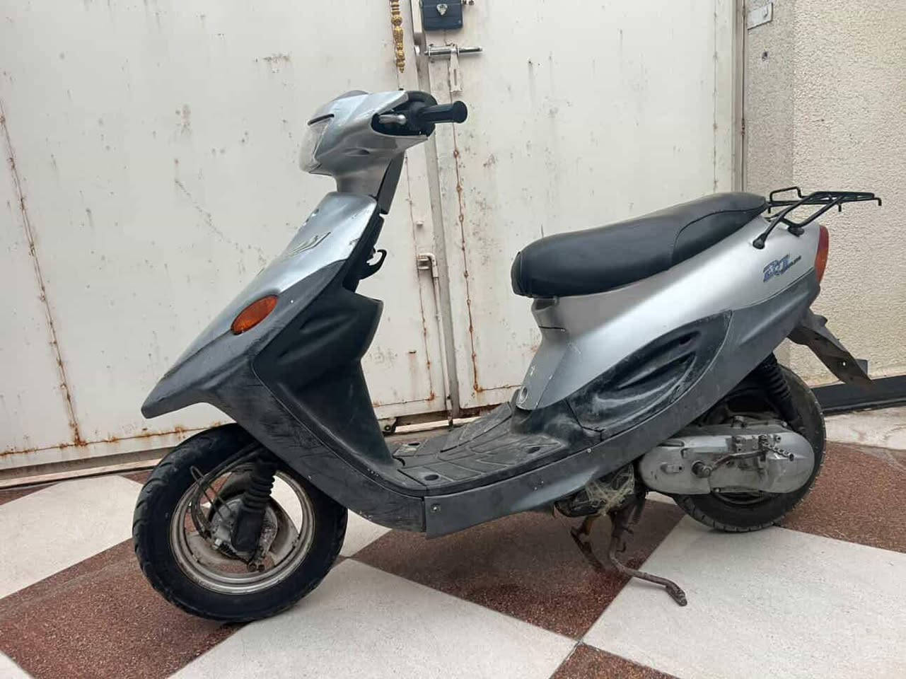 🛑🛑🛑🛑 دراجه 9 زروف للبيع  جاهزه من كلشي شلعه فول وسرعه فول ونضافه شوفت عينك ناقصهه فقط  باتري.                       .مكاني القرنه الشرش سعررررررررر مناسب

***********
