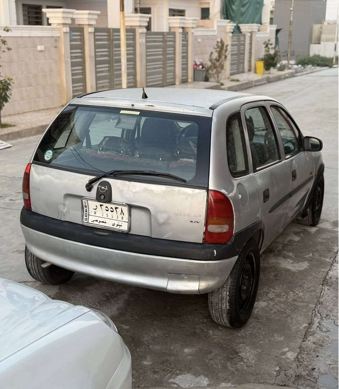 السلام عليكم👋
للبيع اوبل فيتا موديل 1998
كير أوتوماتيك 👍.    (كير + محرك شررط)
رقم نينوى الماني✅ كوبون بانزين شرط التحويل 
السعر/35 ورقه💵💵💵
للاتصال/***********📲📲📲📲📲📲
