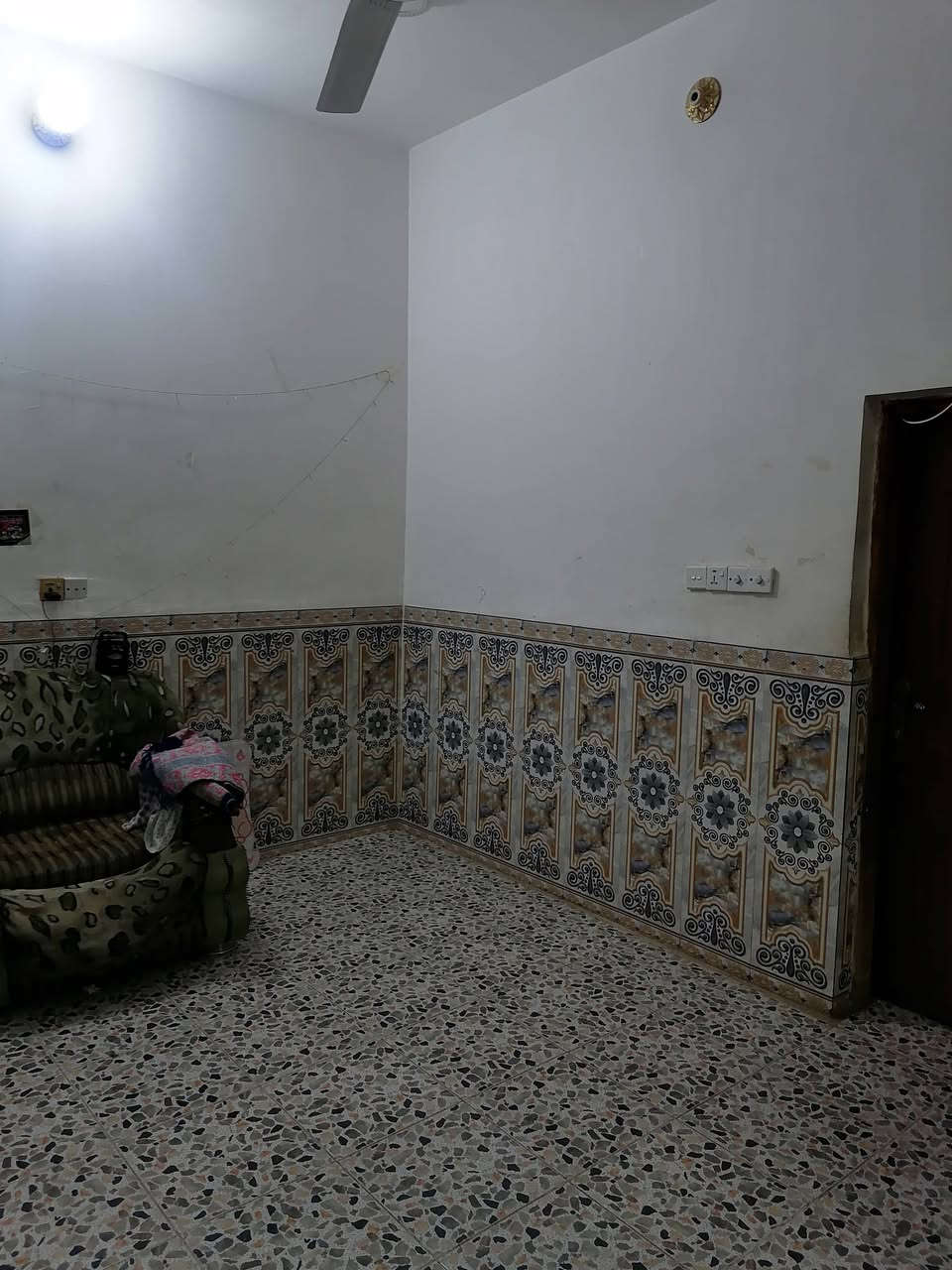 دار سكن طابو صرف
المساحة ٢١٠ متر
الواجه ١٠متر
البناء طابوق عكادة ٢٠٢١
استقبال
مطبخ
صالة
غرف نوم عدد ٢
صحيات داخلية وخارجية
عالي عن الشارع وخدمات كامله
السعر ١١٠ مليون مع مجال قليل جدا
الموقع الديوانية حي العسكري الثالث قرب القاعة الحديديه (قاعة محمد) خامس دار عن الشارع الرئيسي شارع ٣٠ 
للاستفسار أكثر مراجعة مكتب التوكل للعقار الكائن في حي العسكري شارع ٣٠ او الاتصال والمراسلة على الواتساب على الرقم *********** 

ا
