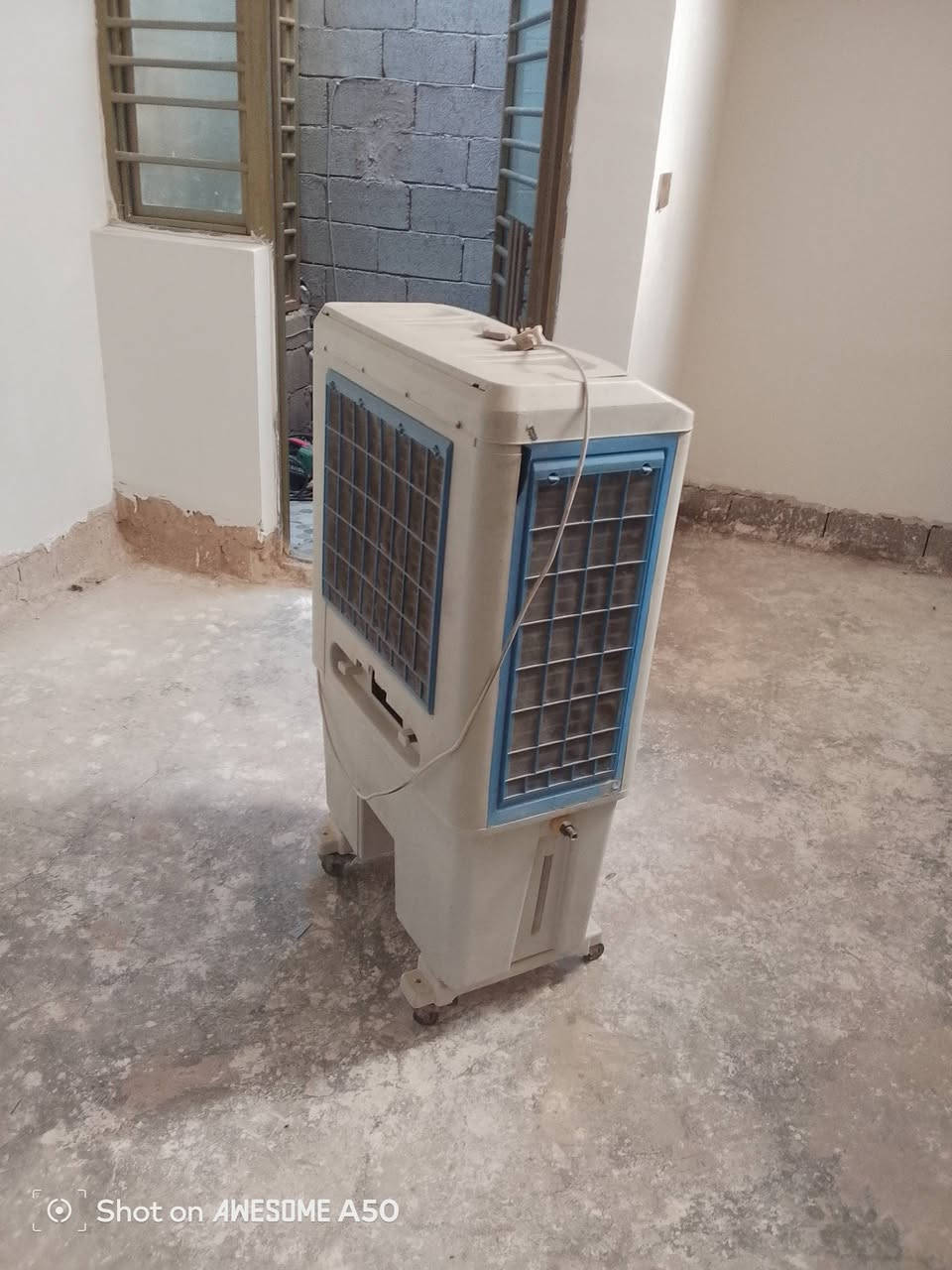 كفيره نضيفه مستعمله سنه واحده فقط للبيع شغاله كلشي مابيها سعرها/75 الف رقمي ***********
