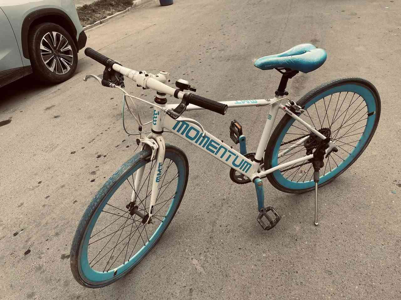 سلام عليكم بايسكل للبيع ياباني
نوعيته(momentum)نوعيه زينه كلش
مكينه نوع(SRAM x4)بايسكل عوزه
تخم تايوان بس سعر خاص مكاني 
بغداد رقم*********** واتساب
