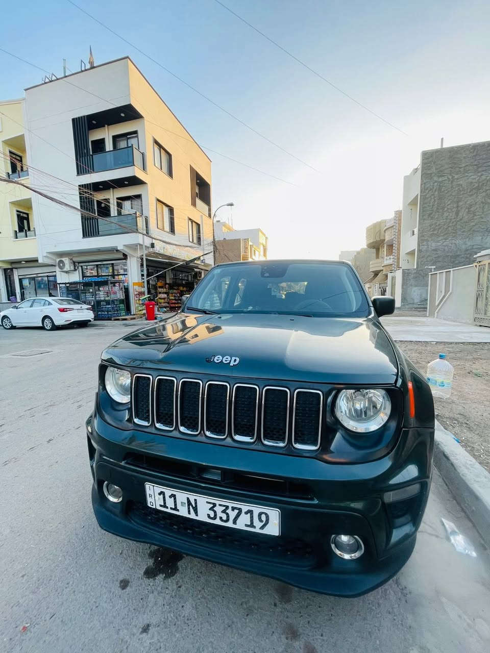 سلام عليكم
جيب رنكيد 
موديل 21 
ماشيه 39 
حادثه مرفق بلمنشور السياره نضيفه جداً
بدون ايرباك 
السعر ب122 وبيه مجال 
مكان السياره البياع حي العامل
لاتصال ***********
