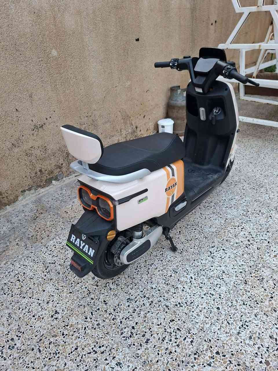 السلام عليكم للبيع ماطور ريان ماطور جديد صارلي  شهر من أخذته مواصفات معروفة  الماطور جلخ ما بي السعر ٩٠٠ بي مجال  ماشراي يرحم والديكم ما شراي لا يخابر


**إذا كنت صاحب هذا الإعلان وتريد حذفه لأي سبب، رجاءا أرسل رسالة إلى الدعم الفني**