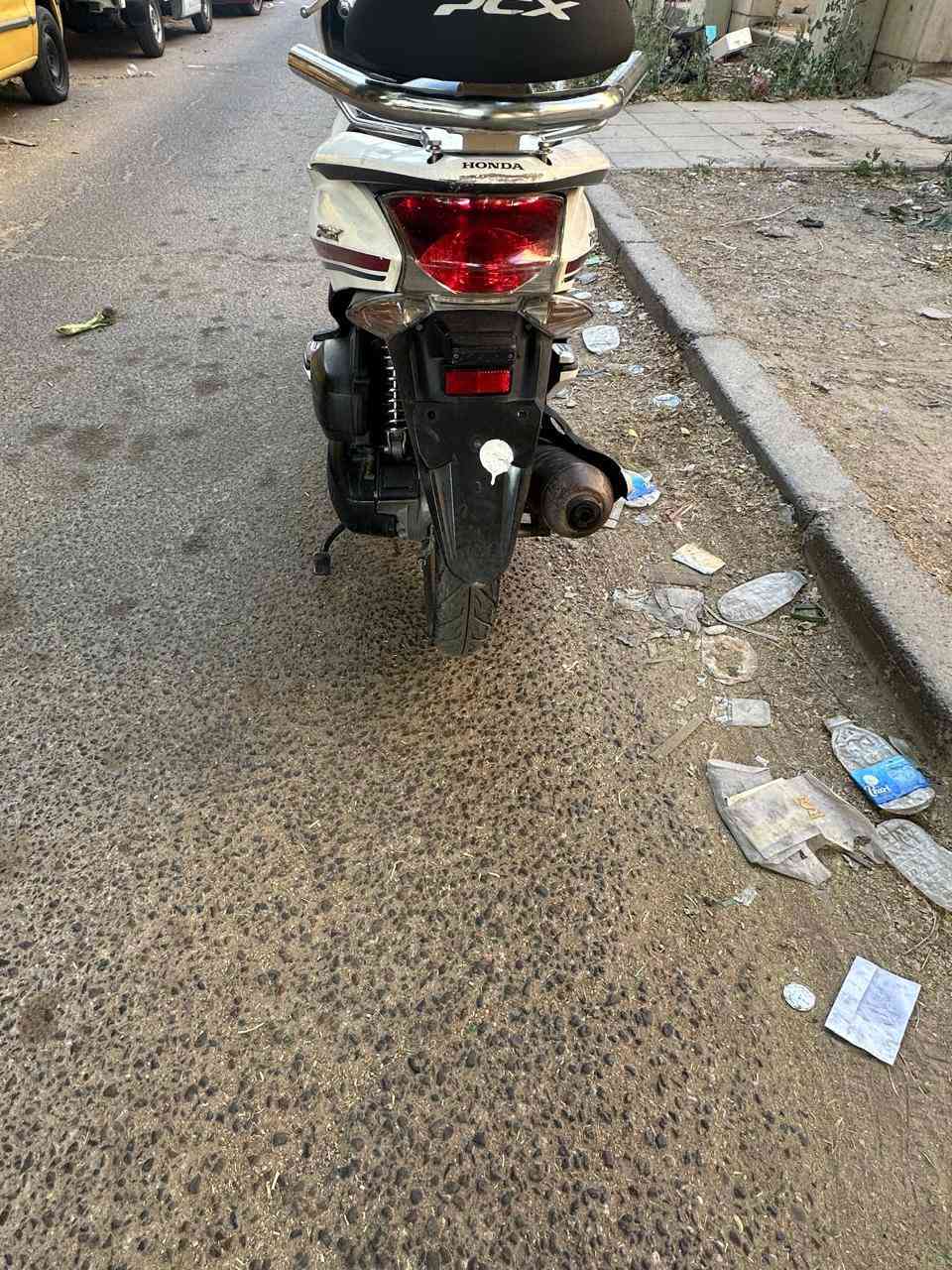 بيسي اكس مكينة ١٢٥ دراجه مابيها اي نقص مكينتها بلاديه وكفراتها بلاديه مكاني بغداد رحمانيه الجعيفر قرب مقهى البيروتي ***********
