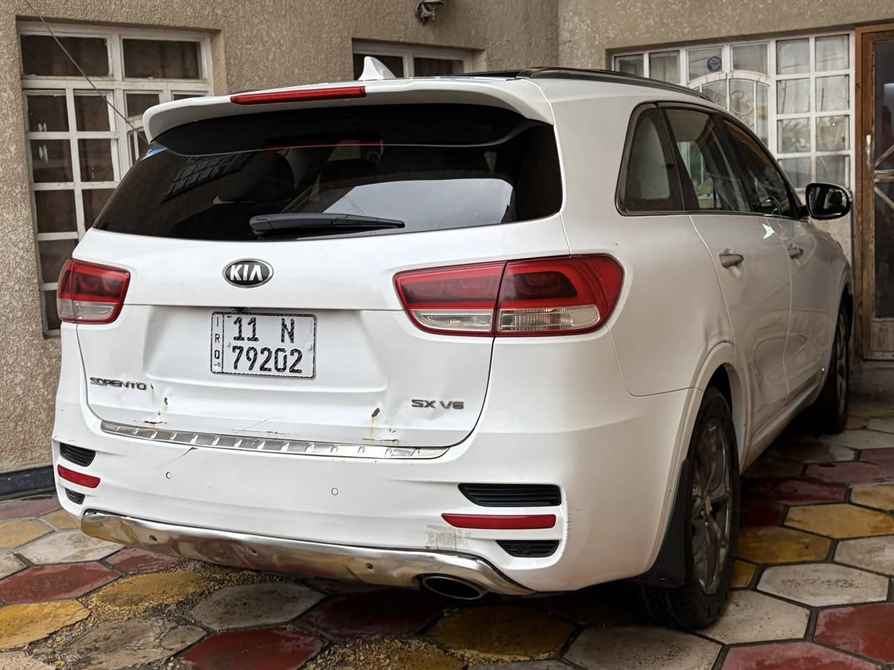 السلام عليكم 
سورنتو 2016
وارد حادثه بابين ومبدلات نفس اللون 
وقطعتين كلير من امريكا 
فول فول مواصفات sx
ماشيه 148
مكينه 6
7راكب
مكاني بغداد 
السعر 168$
للاتصال ***********
