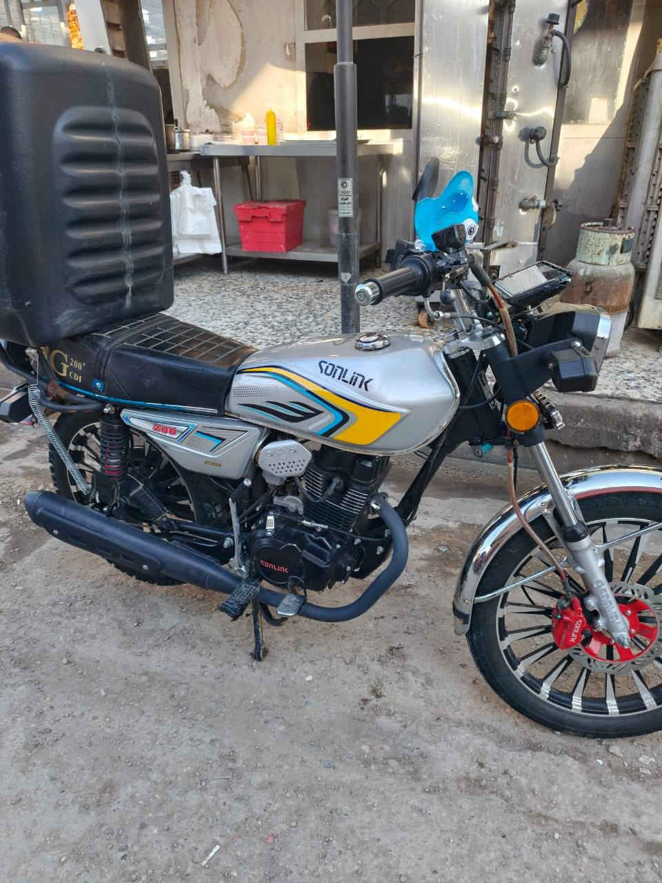 سلام عليكم دراجه سيفان موديل 24 للبيع مكينه 200 ضاقطه وزنجيل بغداد الشعب سعر 800 ). ***********
