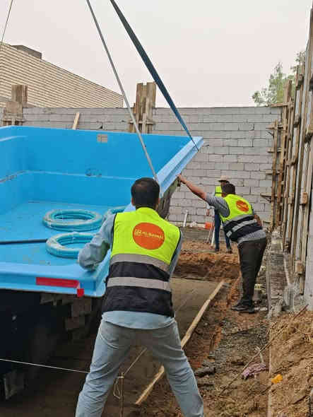 تنصيب مسبح نظام (سكيمر) مع جاكوزي نظام (اوفر فلو) لأحد الزبائن في محافضة كربلاء
شكرا للكوادر المتخصصة في هاذا المجال

# لاول_مرة_في_العراق🏊🏻‍♂️🌊 🫧

الوكيل الحصري الوحيد في العراق لشركة "شانپول" التركية للفايبر گلاس الحاصله على شهادات عالمية 🔥 
*مسابح الفايبر كلاس الجاهزة مواصفات افضل من الكونكريت و 2يوم يتنصب بمنزلك مسبح فول مواصفات

ميزات المسبح🌊
⭐️ ضمان عشر سنوات حتى تأمن
⭐️ ميتأثر لا بالحرارة و لا بالبرودة
⭐️ ضد الكسر
⭐️ اللون ابد ميتغير من نفس المادة المصنعة
⭐️ لا توجد مشاكل مثل الحجر الجيري او الطحالب و لا تحتاج الى صيانة موسمية
 ⭐️ يسمح بالتركيب بطريقتين فوق الارض و تحت الارض 
⭐️ مدة التنفيذ 2يوم
⭐️ اقل تكلفة من المسابح الكونكريت و تنصيبه اسرع من السريع ⚡️ 
⭐️ يمتاز بعدم تسريبه المياه الى أسس البيت بعكس المسابح الكونكريتية ( لانه احادي الكتلة ام معياري) 

مواصفات مسابحنا🏊🏻‍♂️
⭐️ اغلب القياسات موجودة من نظامين "السكيمر "
و الاوفر فلو(الفائض)

مكونات المسبح 💧 
⭐️ نظام فلترة ,مضخة,تأسيسات داخلية للمنظومة و المسبح,نوزلات,سكيمر او اوڤر فلو,هيتر تسخين,شلالات, بلوجكترات,خط مكنسة بالاضافة لدائرة كهربائية تتحكم بالمسبح لاطفائه و تشغيله  آلياً عن طريق تايمرات
يعني فول مواصفات💪🏻
⭐️ سُمك الفايبر  1سانتيم حقيقي

للاستفسار اكثر اتصل 📞 عل الارقام او مراسلة على الواتس آب 
***********
***********
