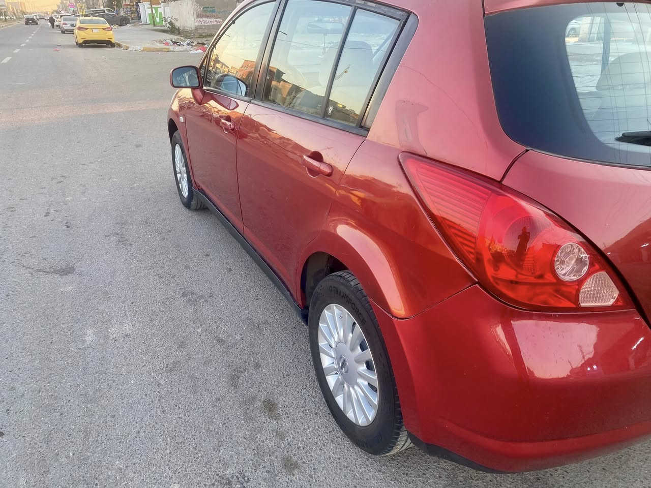 السلام عليكم
نيسان تيدا خليجي 2008 رقم بغداد بيع او مراوس باحدث بيهة ضربة من الخلف من جوة والسيارة مصبوغة بيهة قطع اعتبرهة حزام تخم تاير ويل كب صدر جديد محرك وكير نظيفات مسجل شاشة كاميرا خلفية سيارة جاهزة تدفئة تبريد السيارة بيهة جراد خفيف بالقمارة والبنيد واضح بالصور السعر 72 وبيهة مجال بسيط مكاني بغداد الكرخ للاتصال ***********
