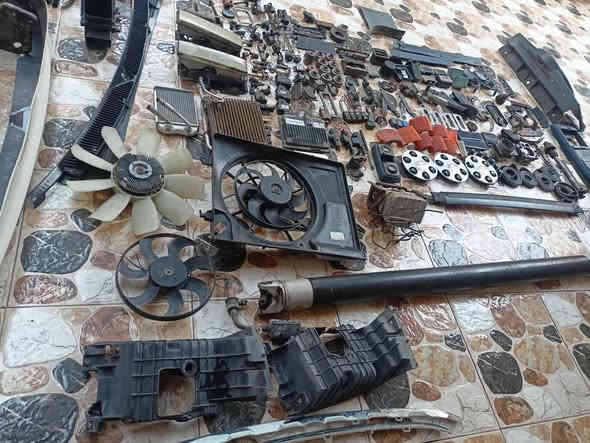 سلام عليكم عيوني رجعنه نشر غراض جمسي لبيع شلع هاي ثاني مره كذبو علينه يكولون امسح منشوره انحه شرايه ويجذبون ابيع شلع غراض جمسي 97 98 هاذ رقم *********** تعال وتدلل خويه
