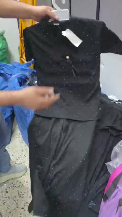 تراك لماع بناتي كروبين 
الوسط الدرزن ب٤٥ 
الصغار الدرزن ب٣٩ الف 
كميه محدوده للحجز  مراسلة الصفحة او على رقم الواتساب *********** تابعونا على قناة التلي كرام والواتساب. https://t.me/fadsaee123 
مجموعة الواتساب. https://whatsapp.com/channel/0029ValGnKQ0VycIBRNLAi0h
