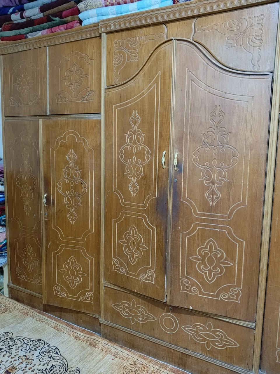 كنتور ضخم خشب صاج تفصال عراقي يحتاج بس للصبغ العنوان ياسين خريبط الهاتف *********** البصرة, العراق
