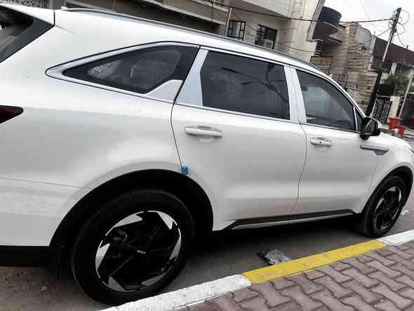 اسعد الله أوقاتكم بل خير والبركه احبتي سورنتو ٢٤ ام الداتاشو زيرو ماشيه ٦ فقط السياره جديده وبوضع الشركه نطحت طخه بسيطه بل صندوق مقدار شبر صار بيها بارد تكحيل كارت والباقي بوضع الشركه ٦ سلندر ٧ راكب السياره وكاله نم كير ماوس ويل ١٩ ٢ كرسي كهرباء شحن واير ليست ترقيم ثاني يوم بغداد بسم المشتري 
السعر ٣١٦ ورقه قفل مكان السياره بغداد العامريه 
***********
