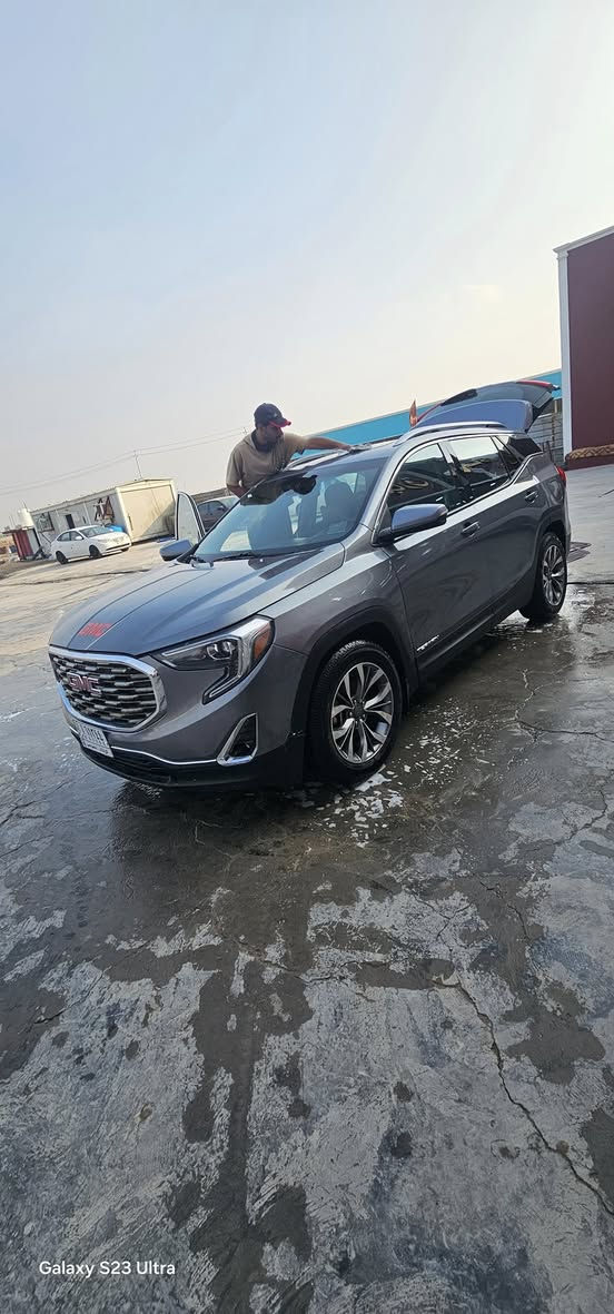 للبيع او مراوس جمسي تيران موديل 18 معوقين باقيله ست اشهر وتتحول سياره فول للاخير وبيه صبغ حزام اثر شخوط سعر 157 وبيه مجال ***********
