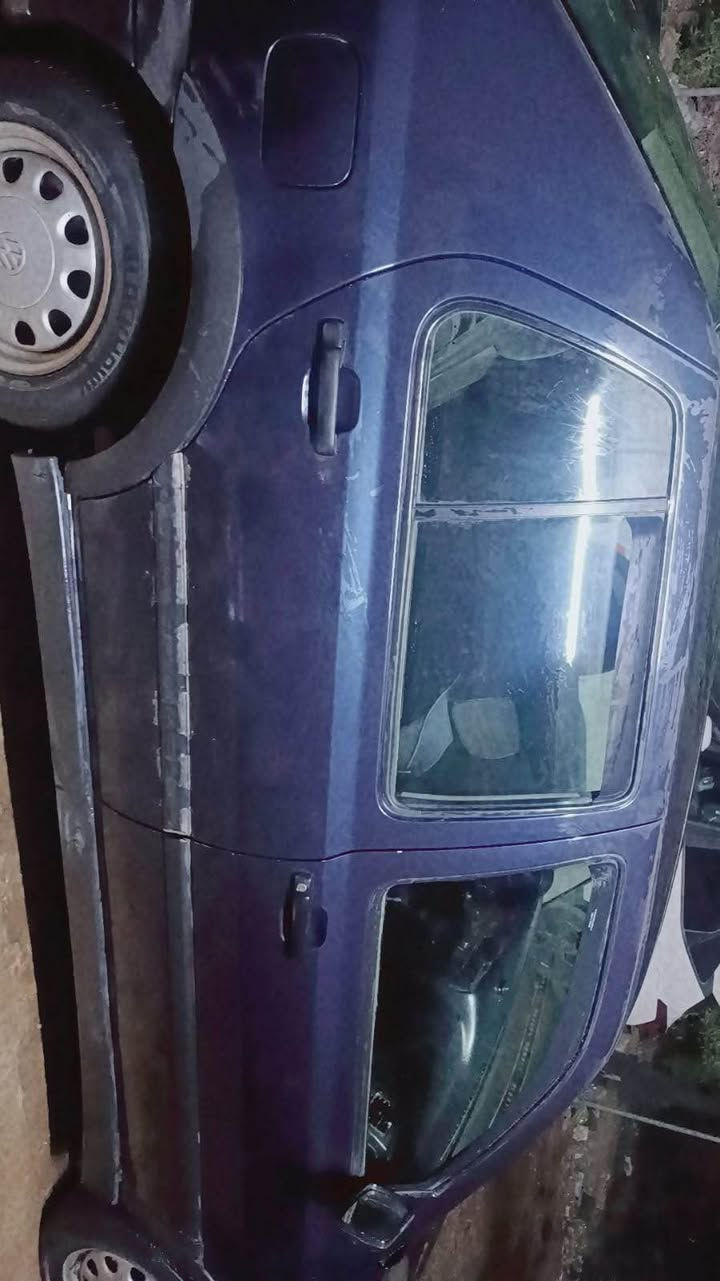 كولف فينتو ٩٤ ب٤٣ ورقة 
بس المحرك تعبان شوية الكير والتبريد كله شغال السونار مالتها موجود والسيارة باسمي *********** بغداد, العراق
