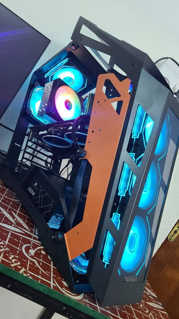 السلام عليكم ❤️

توفرت تجميعتين مرتبات للبيع 🌠 :

تجميعة رقم 1 :

I5 10400F 4.3GHZ
6Cores / 12Thread

Cooler Deepcool 120ML RGB NEW

M.B H410 GIGABYTE

RAM 16GB DDR4 Samsung (8×2)

GPU : RX 580 8GB MSI Armor 2304SP
هذا الكرت براند وأصلي وغير مجدد 

Storage : M.2 NVME 128GB Kingspec New
+HDD 500GB WD 100% Health

PSU 650W Thermalright 80% Plus Bronze 

CASE Dual Glass ROG + 5FANS A-RGB New
كيس مرتب حجم فوول تاور تهويته ممتازة وبيه رمونت وتحكم كامل بالRGB

السعر 600 ألف ❌️

السعر 580 ألف 🌠

تجميعة الثانية ⚡️ : 

CPU : I7 9700F
معالج قوي 

Cooler DeepCool 120ML A-RGB White
رجب متغير

M.B Z390 Asrock Extream 4 A-RGB
بورد خرافي وممتاز وبيه RGB وبيه منفذ Type-C
وبيه مشتتات للVRM ومدخلين M.2

RAM 16GB DDR4 (8×2) 3200MHZ Crucial
ماركة معتمدة
GPU : RX 580 8GB MSI Armor
كارت مرتب غير مجدد نظافة عالية
نسخة 2304SP يعني نسخة أصلية

Storage : SSD 128GB Kootion New
+HDD 1TB WD Blue Health 100%

PSU 650W 80% Plus Bronze

CASE White Full Tower Mesh + 4FANS RGB
كيس حجم كبير شكله ما شاء الله مفول وتهويته ممتازة ويدعم 11 مروحة 💯♥️🔥

السعر 610 ألف فقط ! 🌠

30 لعبة ويا التجميعة ⚡️⭐️💯%

الملاحظات : التجميعتين نظيفات فقط شد وألعب
حرارة مستقرة للكارت والمعالج حتى تراب ما بيهم 😁

التجميعتين بيهم نظام ويندوز 11 ✅️
مكاني موصل متوفر توصيل لجميع المحافظات ❤️

للتواصل : ***********
