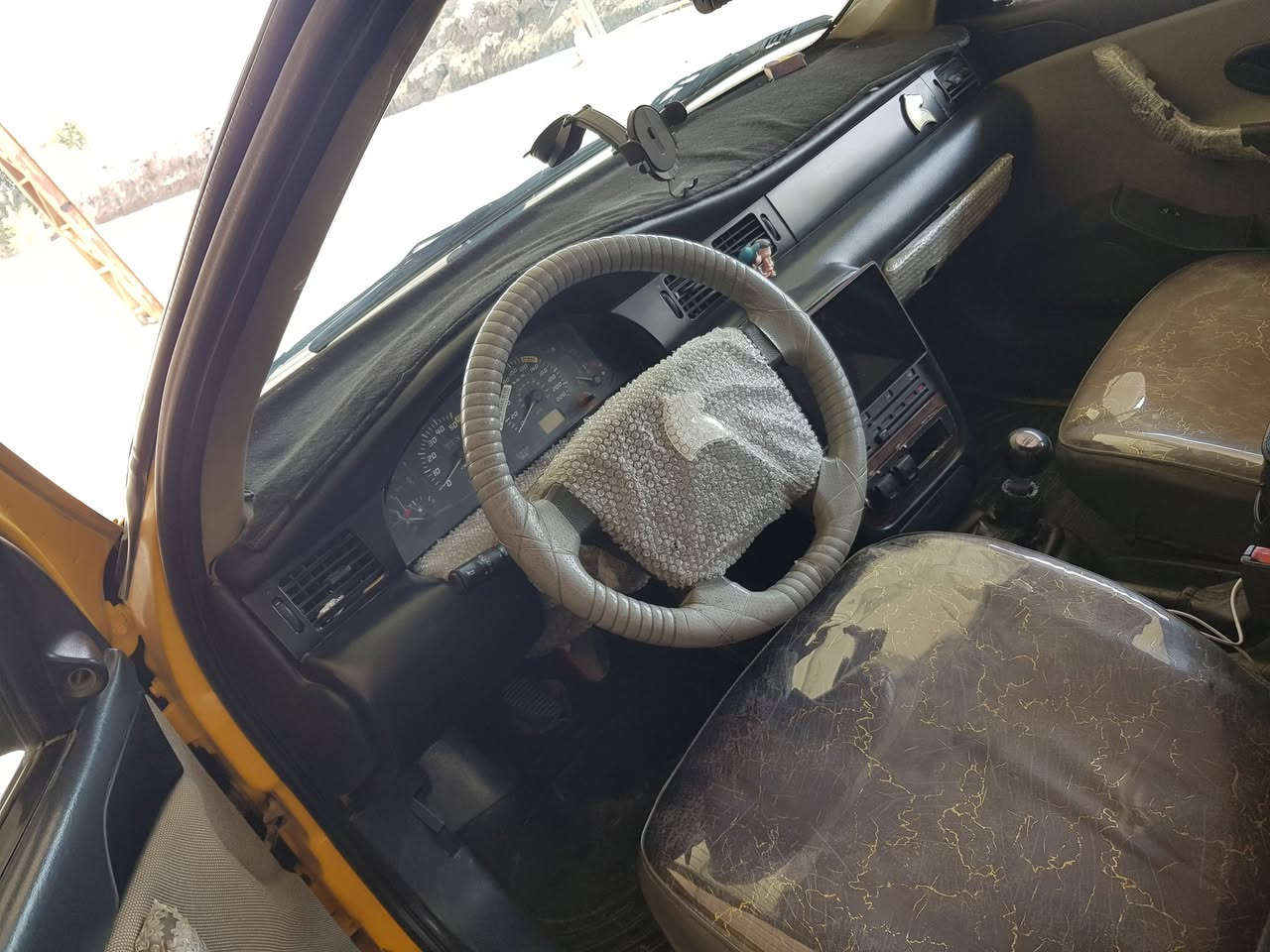 السلام عليكم سمند 2010رقم بغداد كير مكينه فرنسي 2000 خير من الله تخم تاير جديد حداديه جديده سياره عله ايدي اروح بيها لدوامي وارجع سياره مال جناي راعيها موجود ابغداد  عليها غرامات ينزلن من سعرها السعر المطلوب ٣٥ بيها مجال بسيط شراي تفضل خاص مو شراي اعبر المنشور يرحم والديك


**إذا كنت صاحب هذا الإعلان وتريد حذفه لأي سبب، رجاءا أرسل رسالة إلى الدعم الفني**