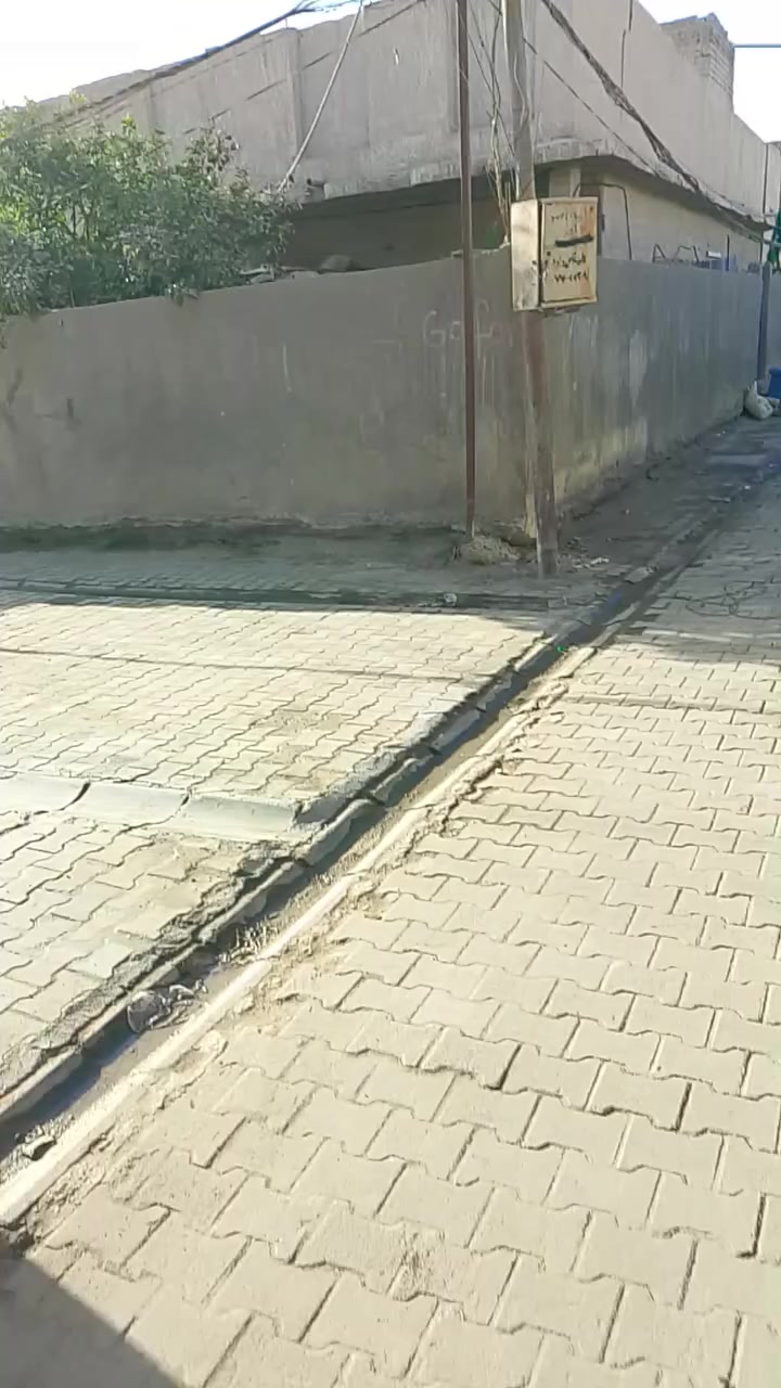 يالله بيت للبيع طابو صرف المساحه 260م  ركن على شارعين،⁦:⁠,⁠-⁠)⁩ باسمي⁦:⁠'⁠(⁩  يتكون من مشتملات عدد 2 خدمات كامله الموقع ممتاز طويريج حي العسكري شارع التفاحه  قريب شارع العام  يصلح مجمع طبي سوبرماركت ام تفصله قطع او تعوفه ع اجاره بيه مؤاجرين ساكنين بيه استفسار  اتصل وبيك خير ودلل بيع مستعجلل
***********
***********
