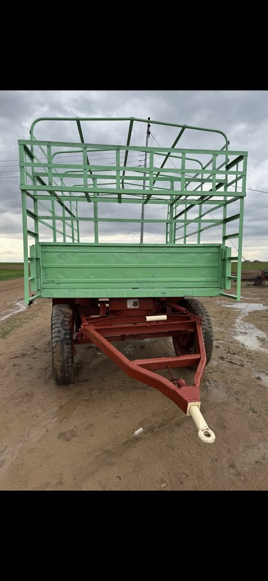 السلام عليكم اخوان موجود عربانه المانيه اصلي عربانه نضيفه حيل السعر اتصلو العنوان موصل اسيا ***********كو ***********
