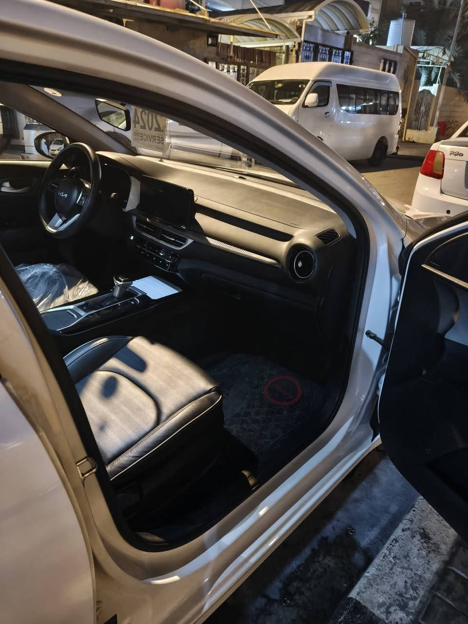 السلام عليكم ورحمة الله
K3 تجميع موديل 24للبيع كفاله عامه ماشيه 28الف فقط فول مواصفات ع الاخير مواصفاتها معروفه السعر(145) مكان السيارة البصرة القبله رقمي ***********
