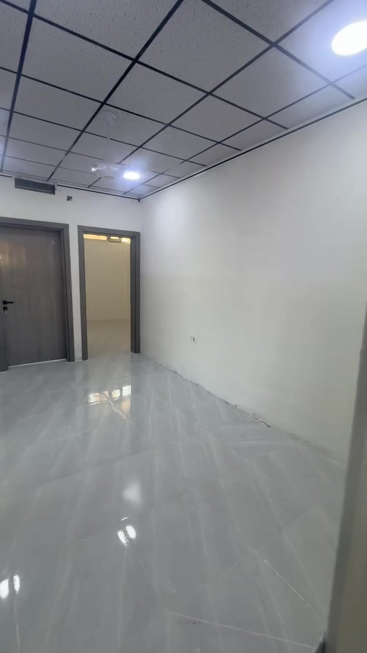 شقة #للإيجار حي الزهور طابق ثاني منفصلة
غرفتين هول ومطبخ وحمام 
إضافة إلى كراج سياره وبيتونه وسطوح
للاستفسار ***********
