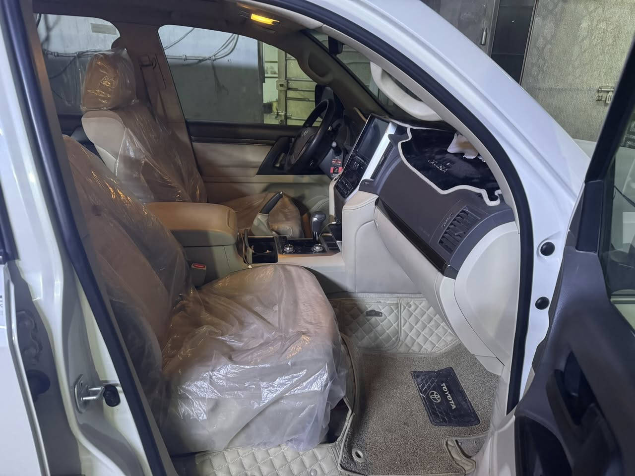 لاندكروز ٢٠٢١ مكفوله ماشيه ٨٠ الف رايده ٥٧٠$ وبيها مجال ***********
