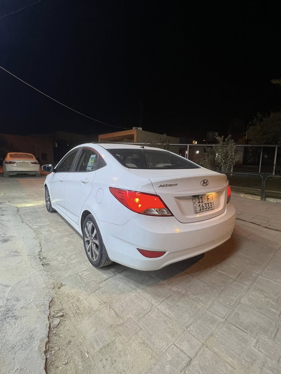 السلام عليكم
اكسنت للبيع خليجي 
2017 
كفاله عامه من كولشي 
ماشيه ١٣٥ 
رقم بغداد
فتحه 
شاشه 
ويل كب 
باسمي 
***********
