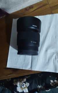 سوني a7iv ستعمال قليل كلش ٩٩ النضافه معه عدسه ٥٠ ملم ورونين sr3 bro ال...