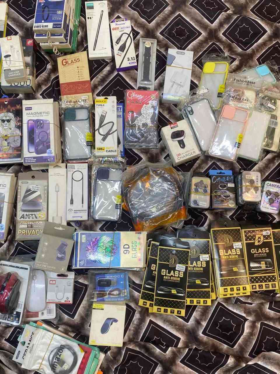 ئەشیای مۆبایل ئەشیاکان زۆرن و نرخەکەش گونجاوە هەمووی پیویستین و زو دەبێتەوە پارە لە دوکان  
 بەیەکەوە هەمووی ١٠٠ هەزار قفل أربيل, العراق


**إذا كنت صاحب هذا الإعلان وتريد حذفه لأي سبب، رجاءا أرسل رسالة إلى الدعم الفني**