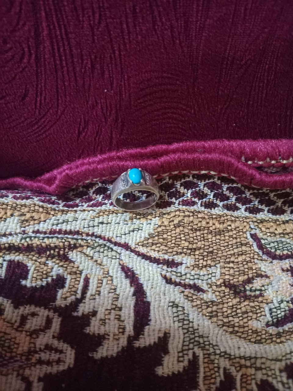 محبس رضوي مطعم الاماز صياغه يدويه ماكو فضه تعله عليه شرط اشوفه الناس خبره يله تأخذه الماز اصلي وشذره اصليه السعر ١٥٠ اي مجال مبيه


**إذا كنت صاحب هذا الإعلان وتريد حذفه لأي سبب، رجاءا أرسل رسالة إلى الدعم الفني**
