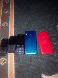 نوكيا وسامسونج • شغالات • تحتاج شاشة