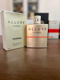 عطور العود • فخمة