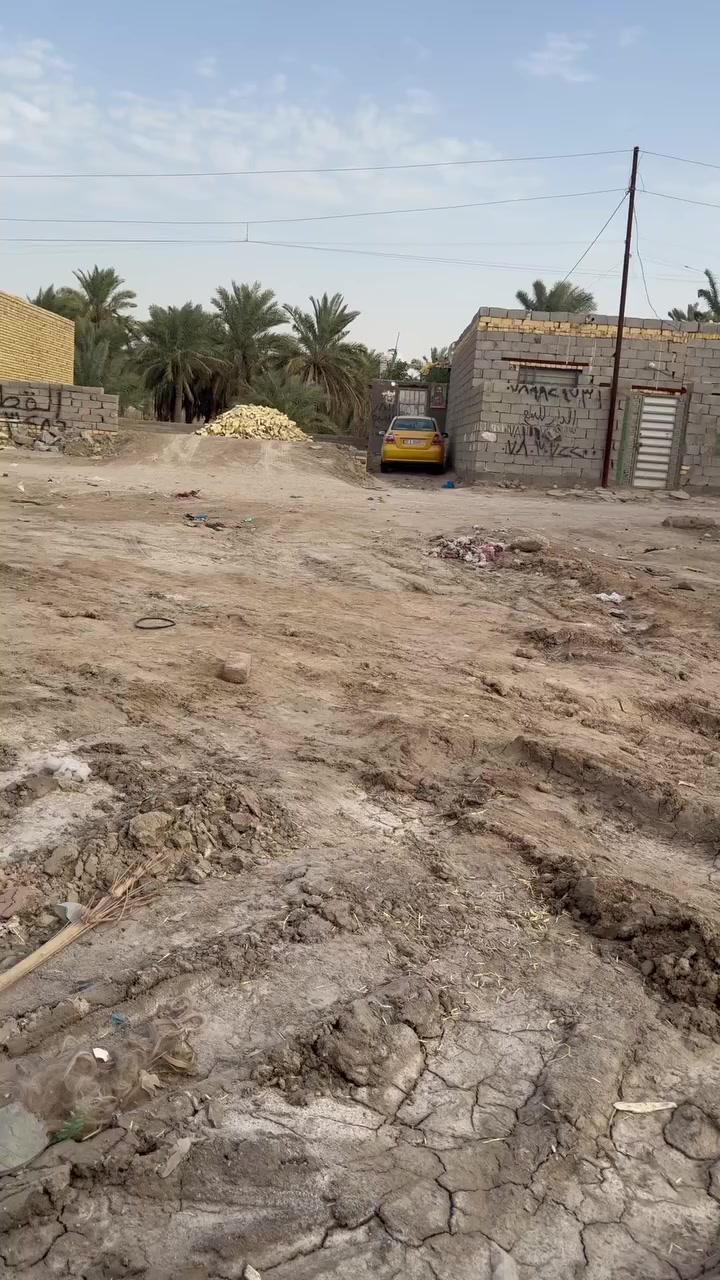 قطعة 100متر قريبه على شارع السعر 15مليون
***********
