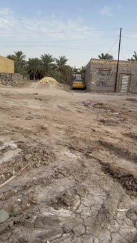 قطعة 100متر قريبه على شارع السعر 15مليون 07809736062