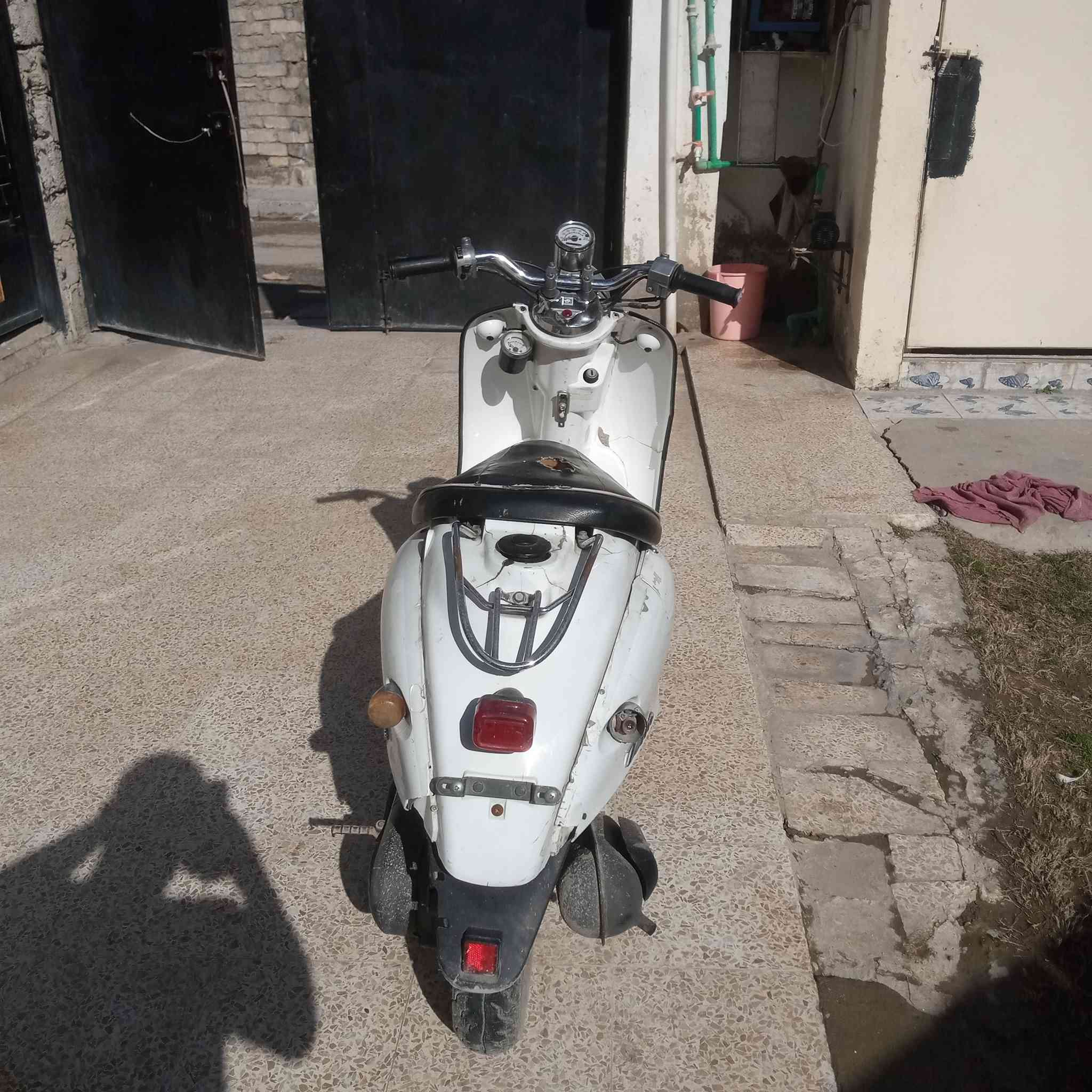 ماطور عبد الحليم للبيع السعر 225العنوان موصل حي التنك لايمن للتصال علا هاذا الرقم ***********
