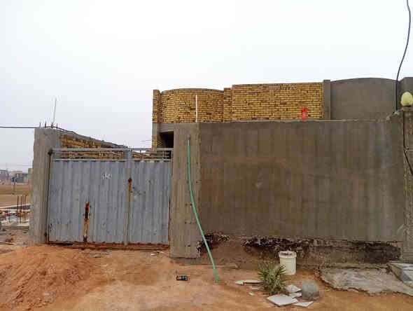 بيت هيكل بناء درجه اولى طابوگه وحداديه مال جناي مو سوگي المساحه 200متر السعر 35وبي مجال الاتصال ***********
المكان مقابل الملحق قرية الغدير خدمات فول
