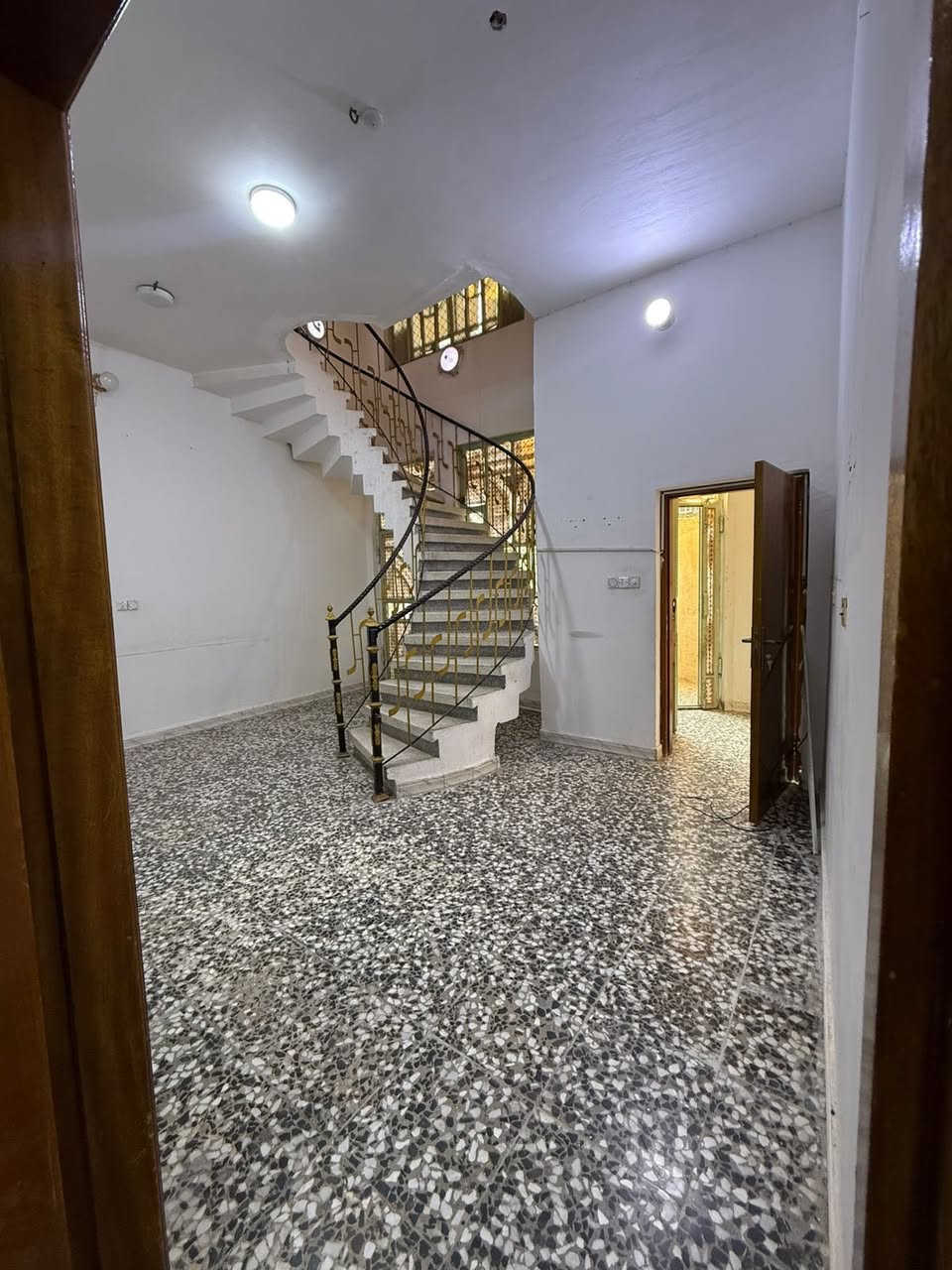 دار للبيع
ياسين خريبط خلف مدارس نور الجوادين 

مساحه 115 متر مربع طابقين بناء جديد

البيت فارغ وجاهز للسكن 

السعر 275 مليون قابل التفاؤض 

للاستفسار :***********
