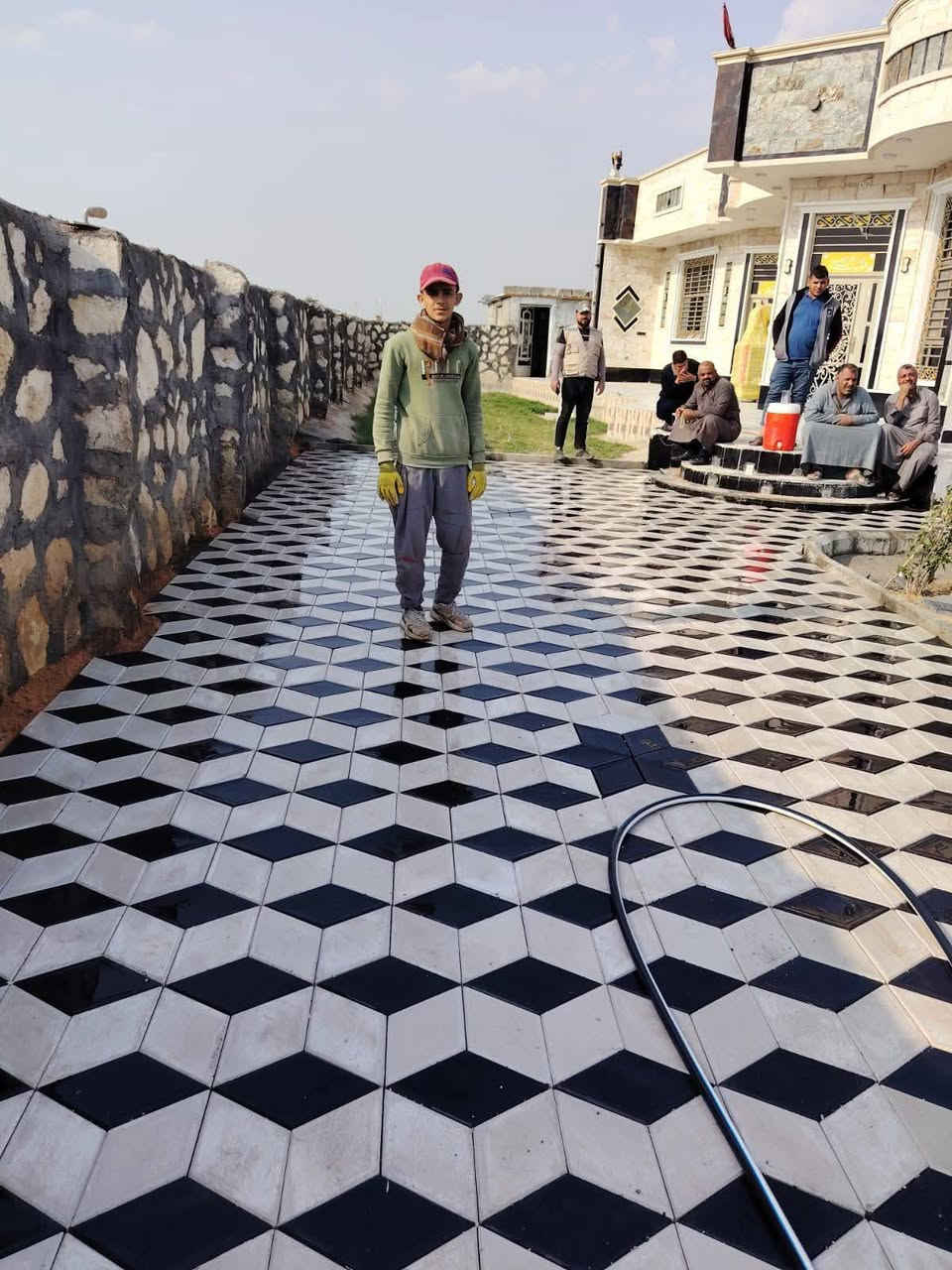 كادر مغرنص  متفرق نشتغل كرجات بيوت ساحات مدارس شوارع شغل درجه اوله
بسعر مناسب 
لاتواصل  ***********
