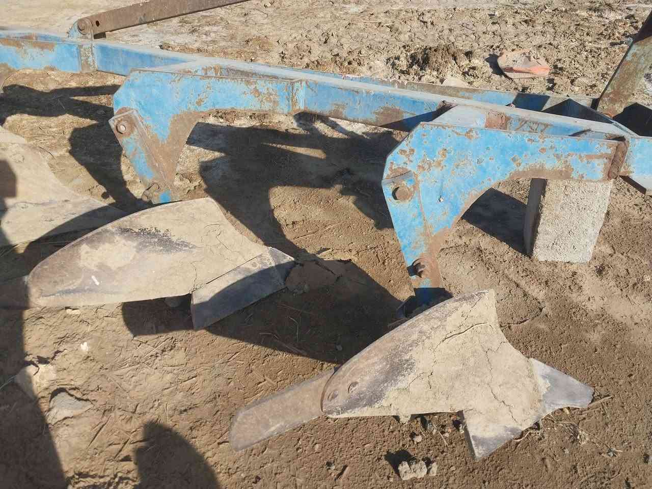 سلام عليكم للبيع مكان واصط صويره ***********
