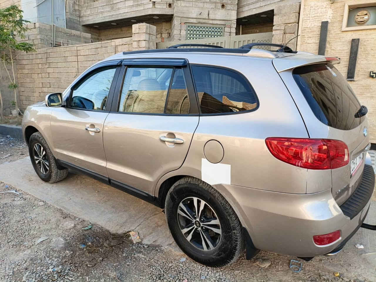 السلام عليكم سنتافي موديل 7 امريكي محرك جديد حجم 3300 صدر جديد تخم تاير جديد تبريد ثلج فول عدا البصمه سياره جاهزه على الاخير مال بيت رقم مميز 3 ارقام مكان تكريت ***********
