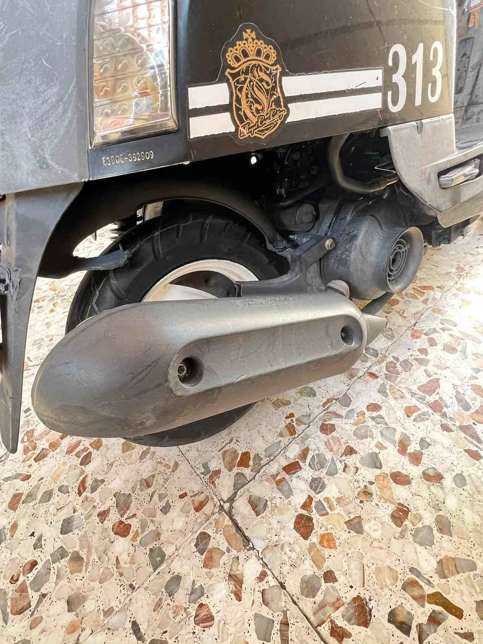 دراجه بوليس نضيفه لبيع مكينه ما مفتوحه السعر 550وبيها مجال ***********
