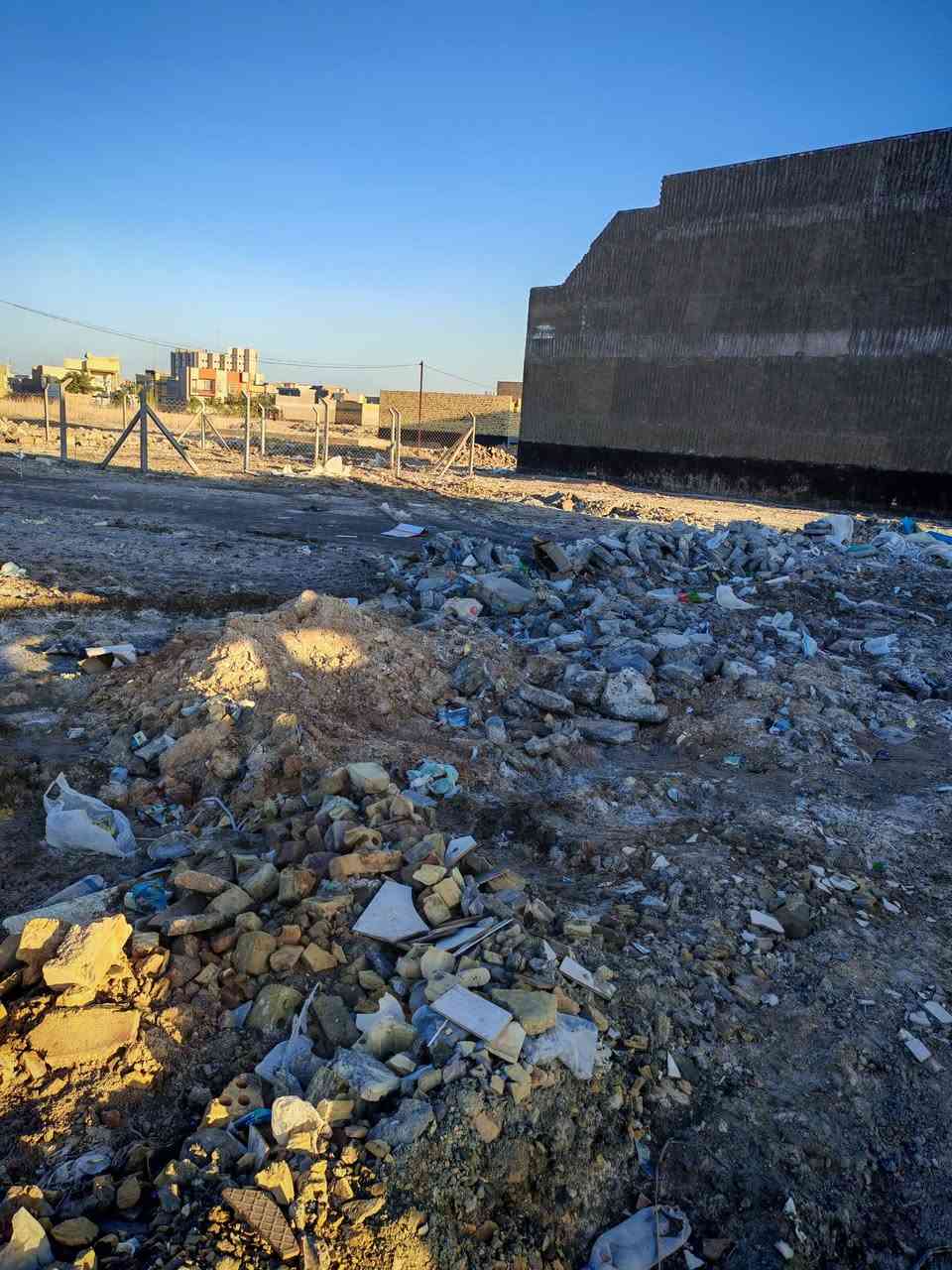 قطعه200متر العنوان نزله ورديه الاستداره الثانيه مقابيل مستر شاورما
تقسيم جديد وبيوت حديثه ومرتبه
متوفره الخدمات
طابو زراعي سند25
مكتب وعقارات الوارث
***********
