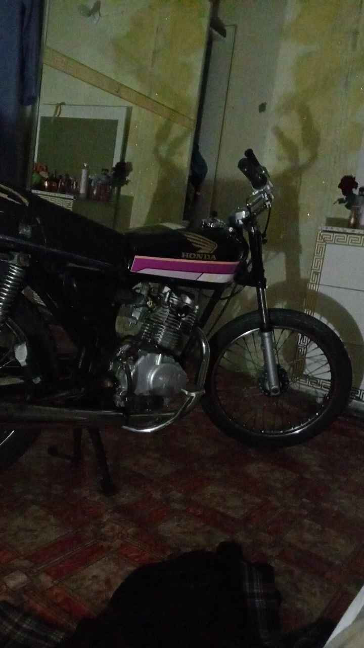 نامة شلامجة ادوات للبيع انطيك شلعة ومعدل دراجة خير من الله مكفولة من السرقة الدراجة واصل سعرها 350 وما بعت شتنطي فوك 350 ابيع الدراجة عوزها صچم للصدر الامامي تقريباً تكلفك 5 الاف مكاني قبلة حي الجامعة *********** البصرة, العراق
