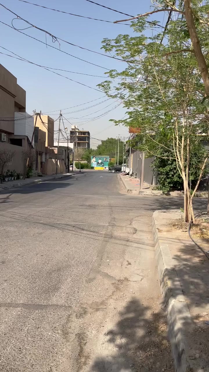 سلام عليكم .
عقار للبيع كربلاء حي ضباط الاسرة
مساحة 200 متر 
للاستفسار 
أنور.  ***********
عقيل .  ***********
