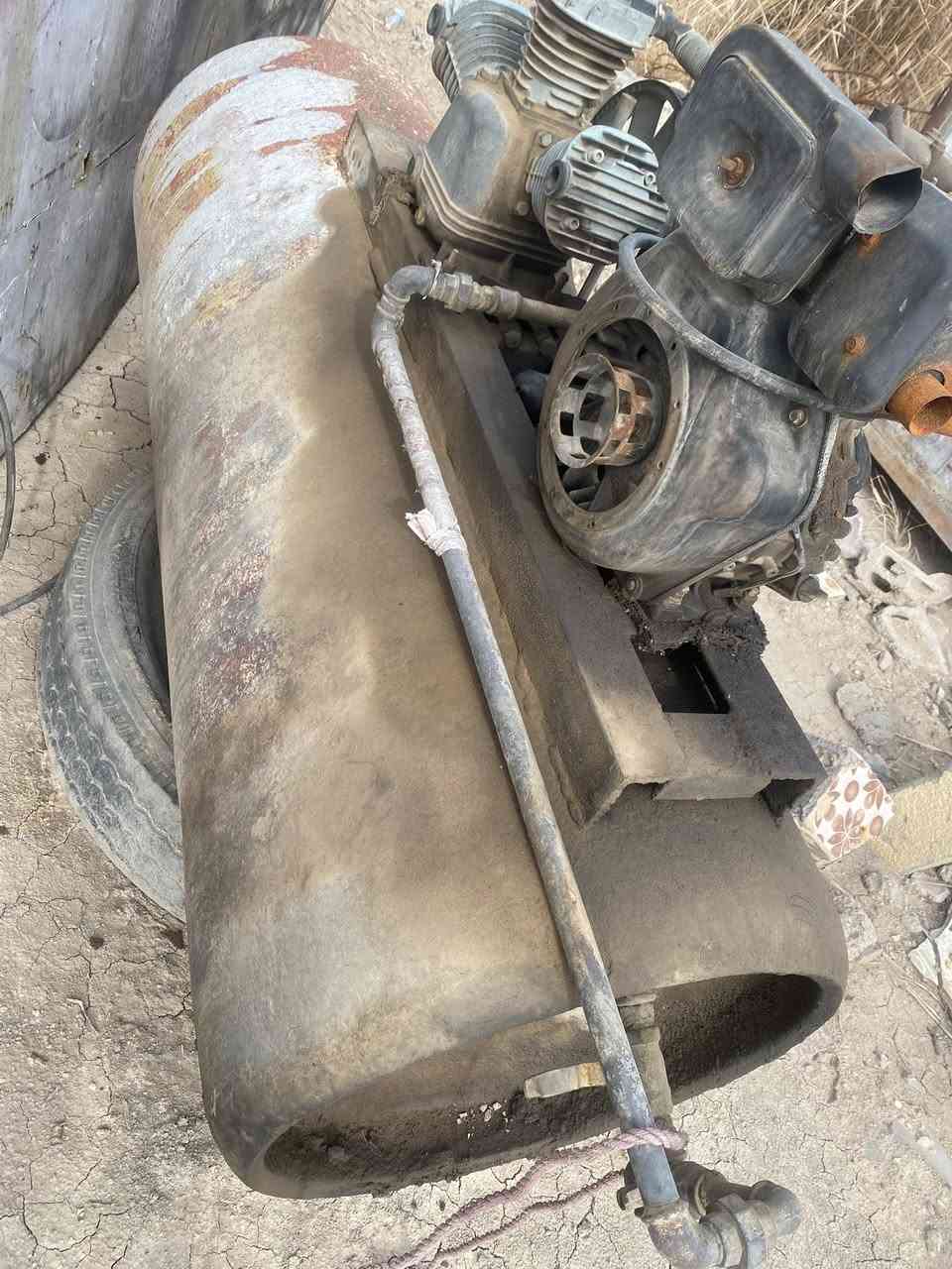 سلام عليكم كمبريسر هوا ابو 600 باون مطور شخاطه جديد تاروسه جديده السعر 500 وبيه جمال عنوان بابل 
***********
