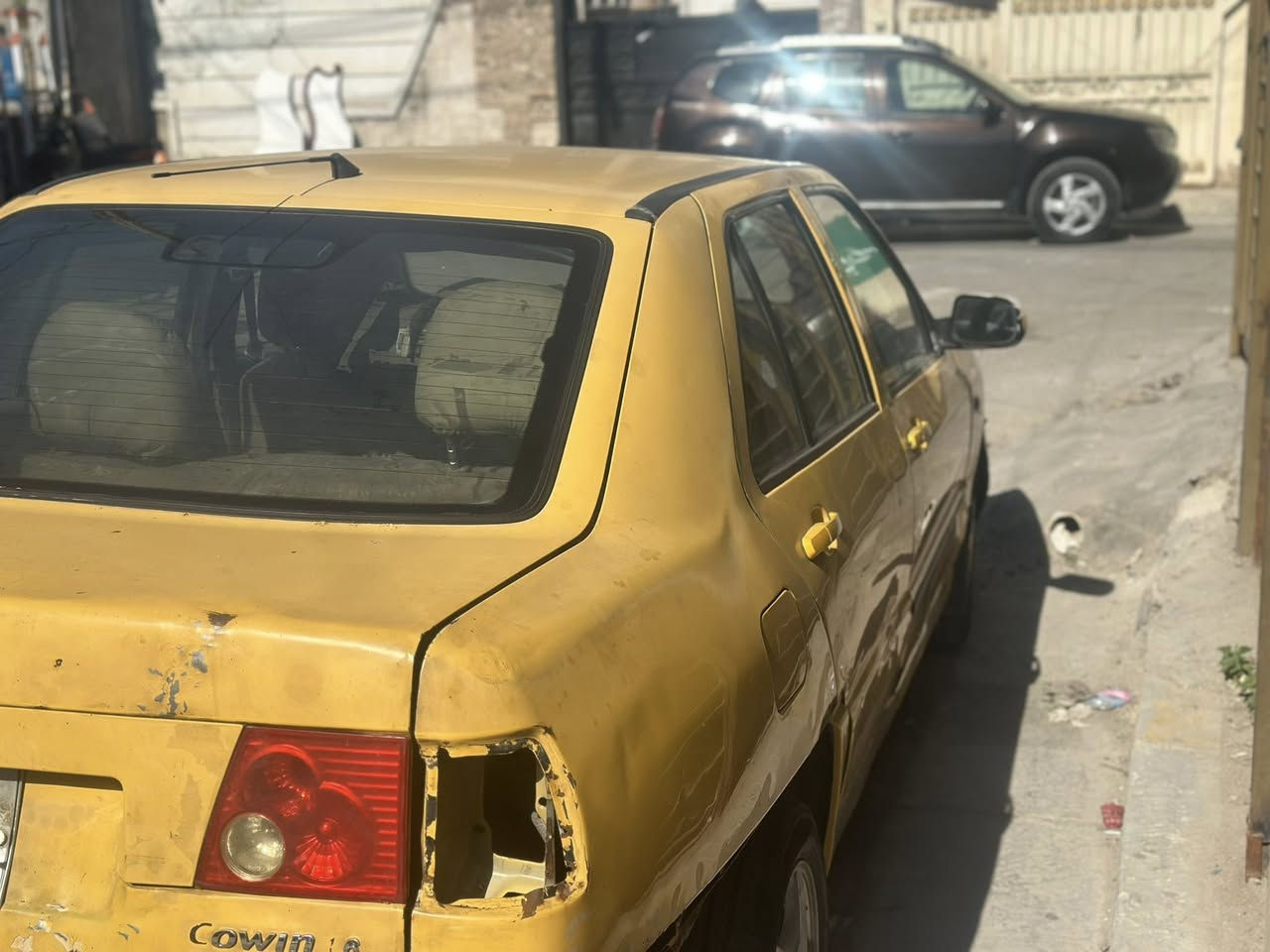 سلام عليكم
عيني شيري كوين موديل 2009 محور مكينه او كير كورلا سياره بسمي سنويه ساقطه او عليه غرامات او هيئه 900الف  رايدهه 15او بيه مجال 
رقم ***********
