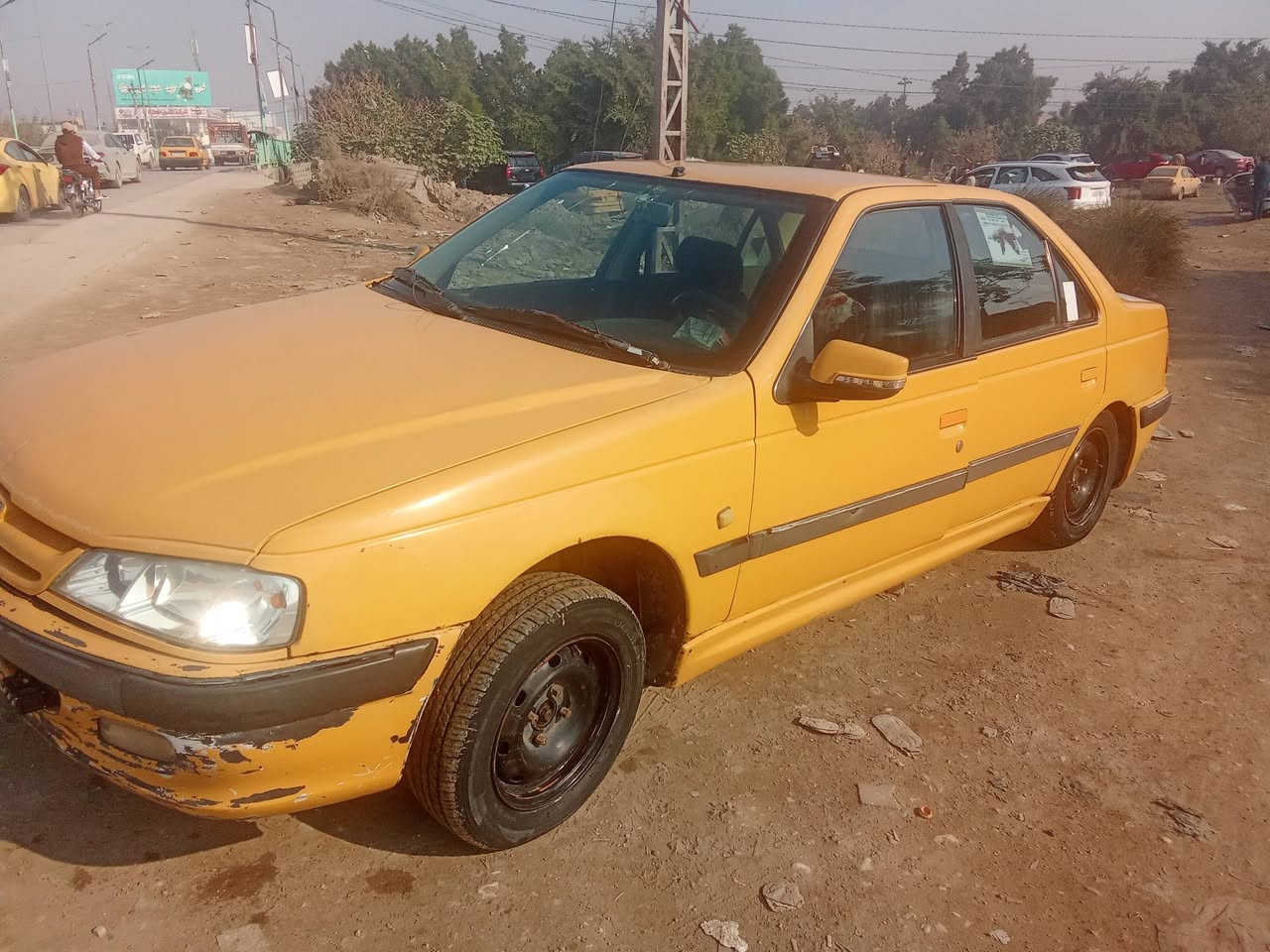 سلام عليكم بيجو بارص 15مكفول مصفره هيئه وغرامات ب42وبيه مجال للشراي***********
