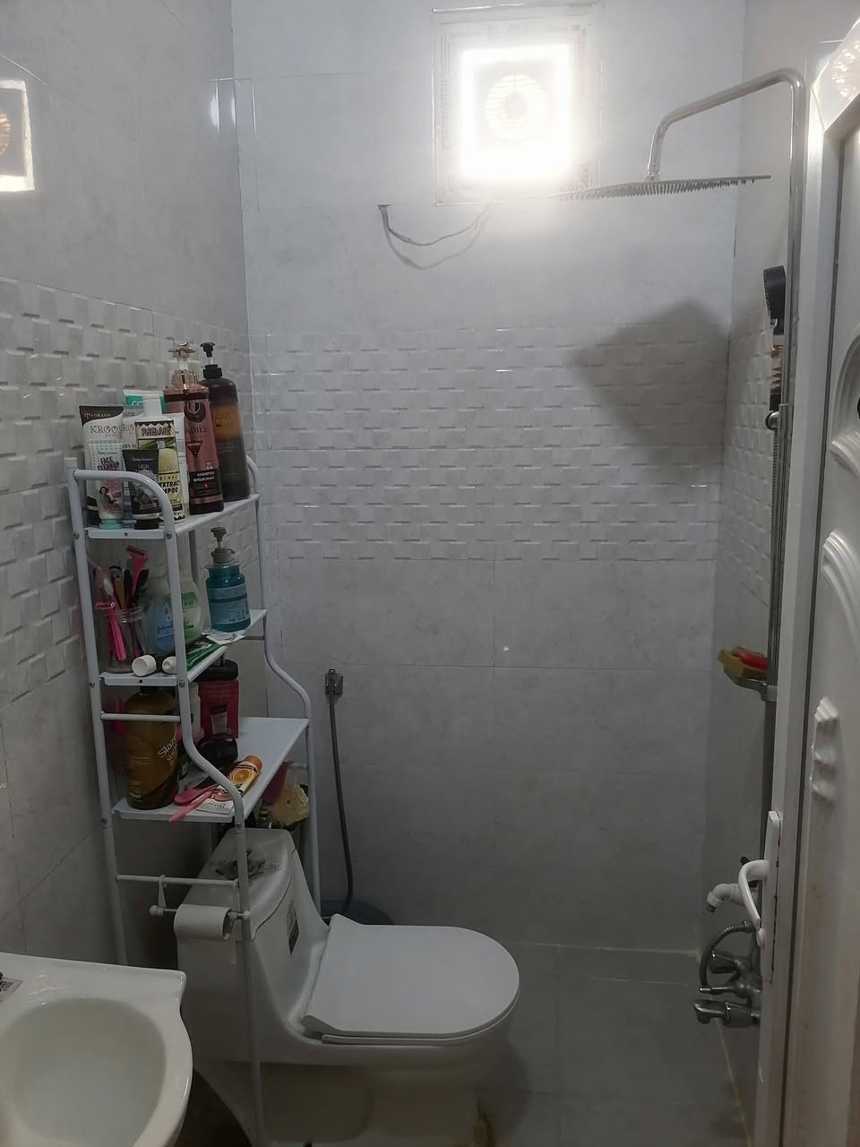 بيت للبيع 100متر حي زيتون وره عمارات عرصات سيد مكي
يتكون من استقبال صاله مطبخ غرفه حمام داخلي وخارجي بناء طابوك اساس صب
ارضيه بورسلاين كله سيراميك درجه اولئ كامل من كلشي بسمي مداور ثاني يوم شارع ١٠ متر تريده هوه واثاثه او بدون اثاث جاهز للسكن رقم***********
سعر 37 بدون اثاث 42 هوه اثاثه وبي مجال شارع تبليط واناره
